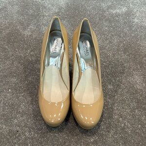 Michael Kors Ionna Nude Patent Pump